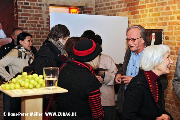 "Frauen mit Seeblick" Ausstellungseröffnung durch Prof. F.W.Bernstein - Fotos der Vernissage von Hans-Peter Möller